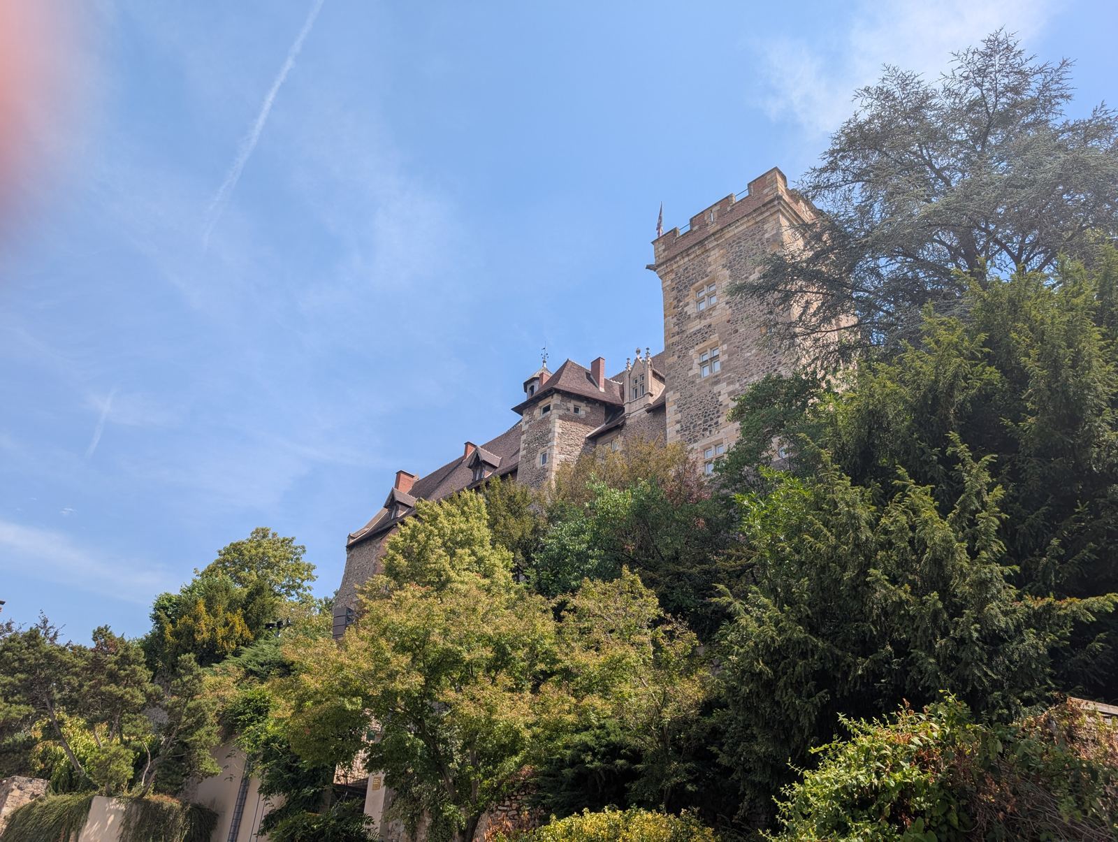 Château des Ducs de Bourbon, vue sur le patrimoine historique de Montluçon