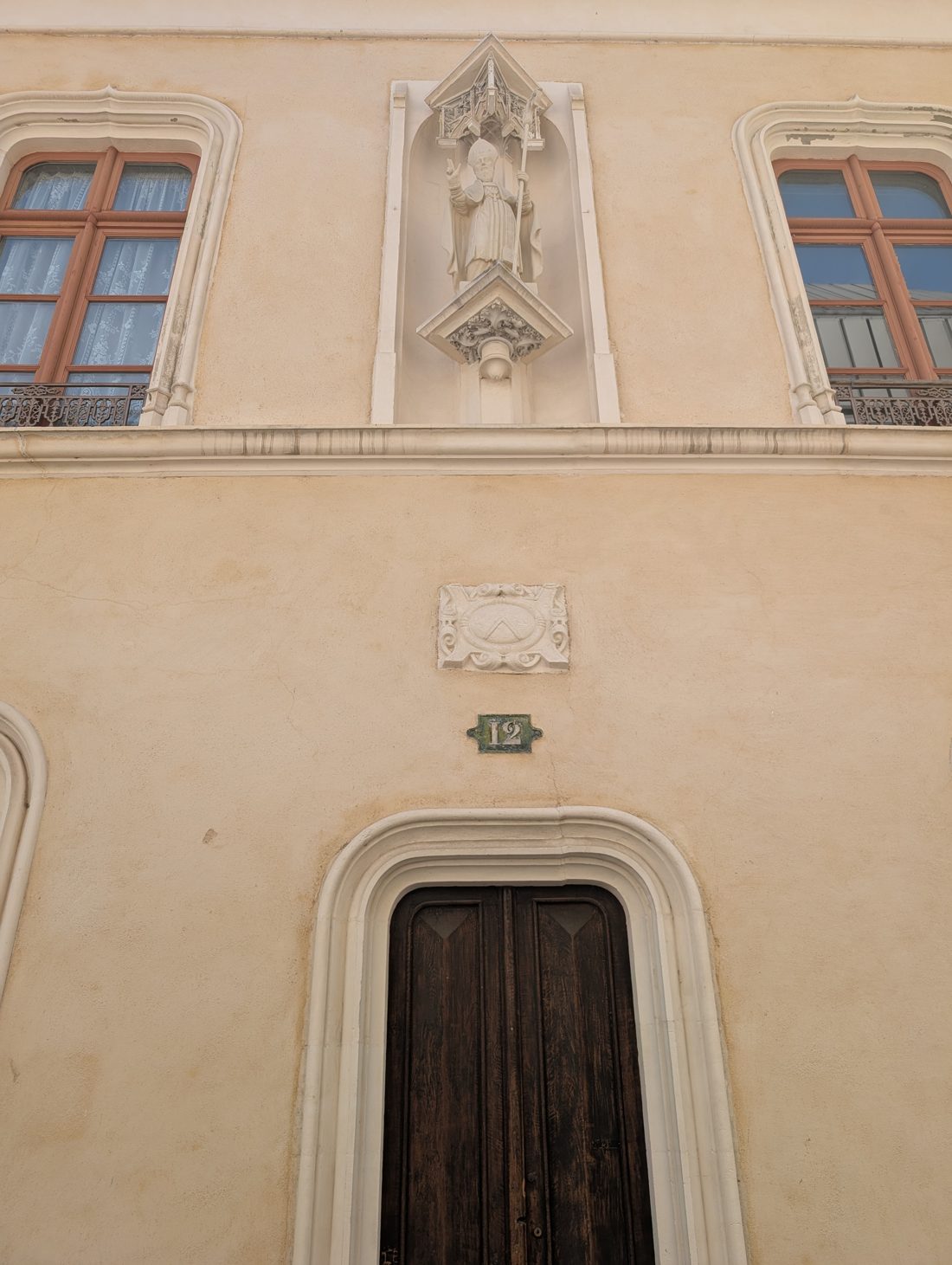 Façade du 13 rue Notre-Dame, centre historique de Montluçon